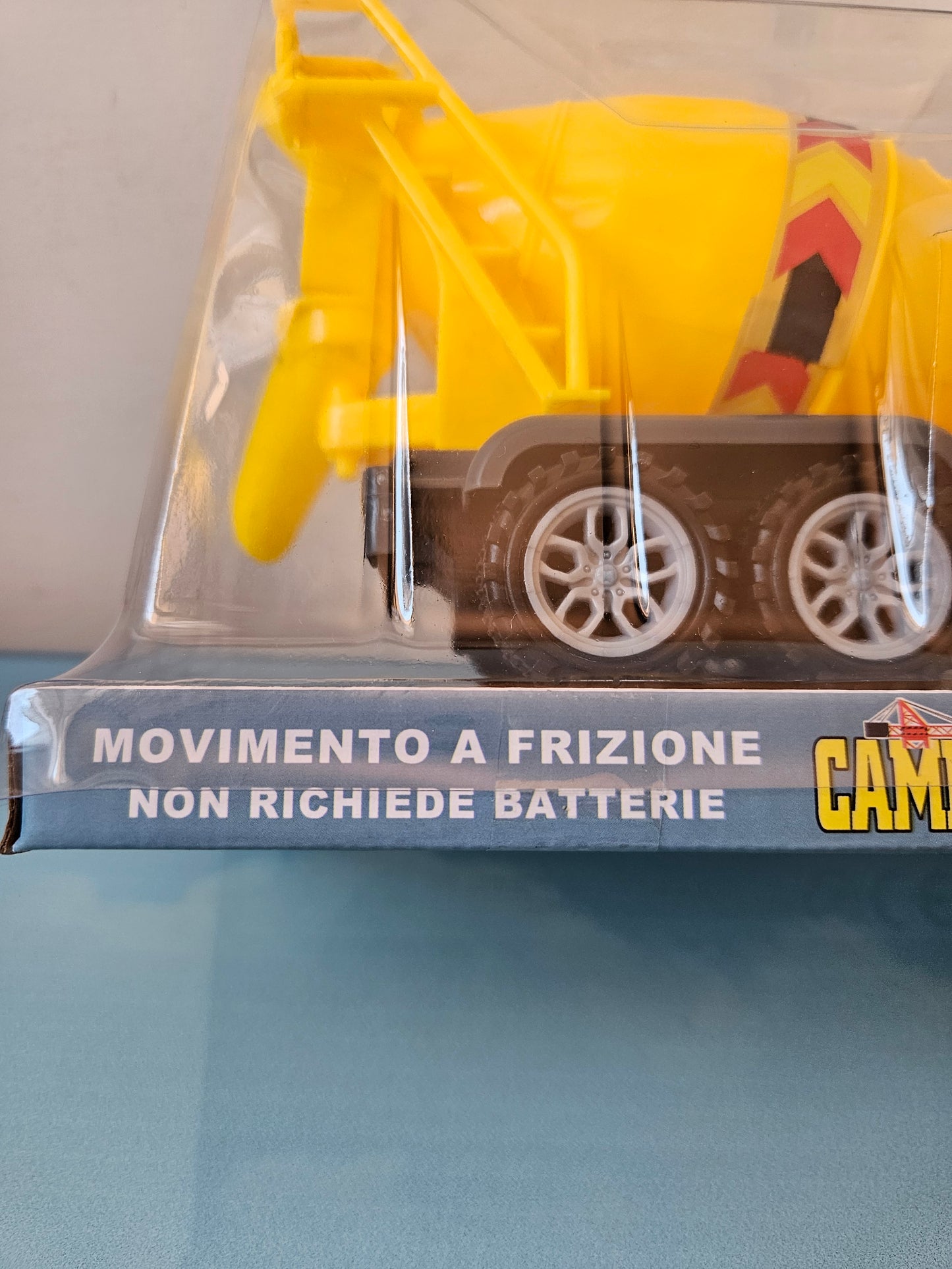 ➔ Giocattolo Camion Betoniera