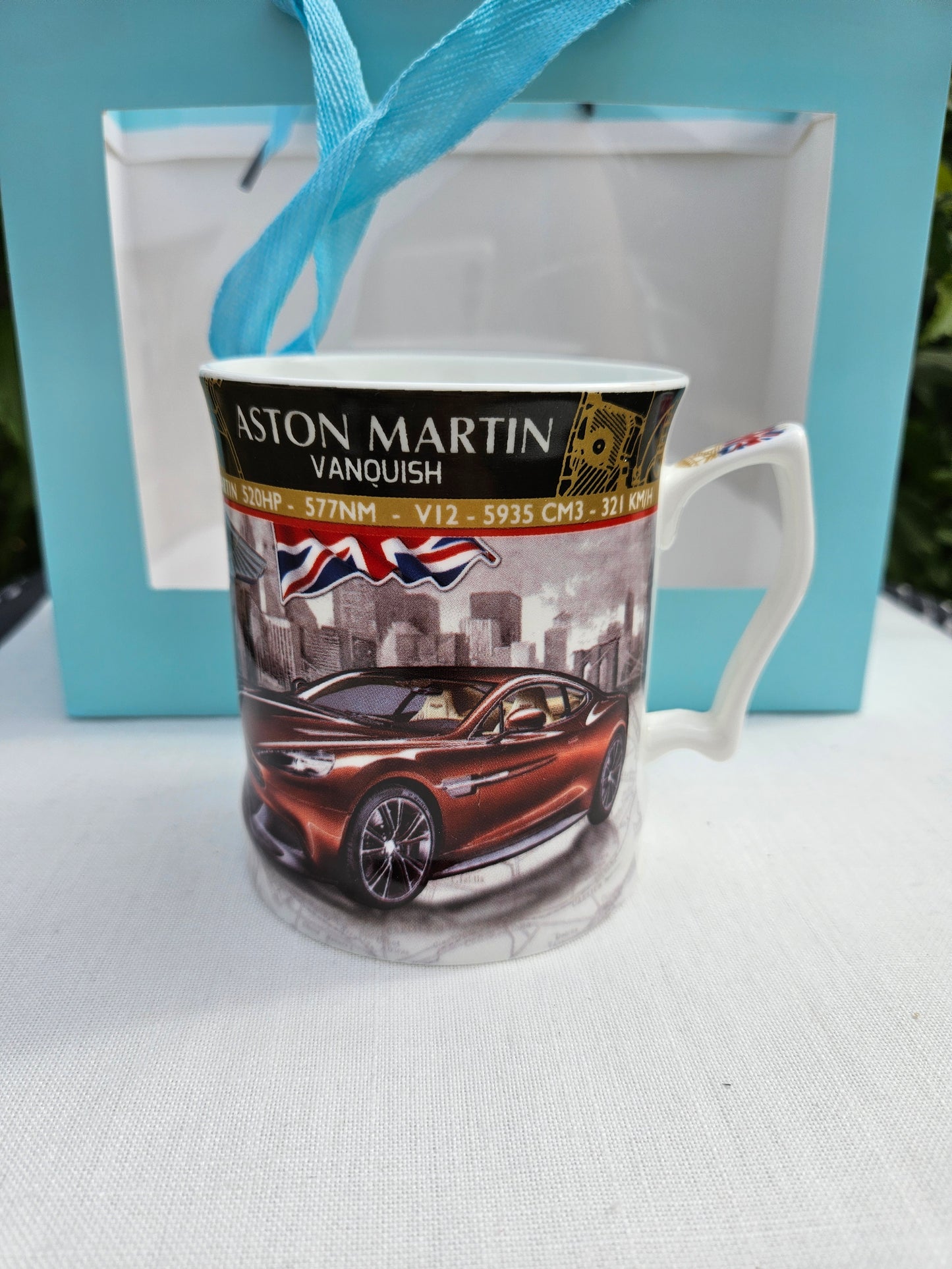 ➔ Set regalo - Super car - Aston Martin: Eleganza e Passione