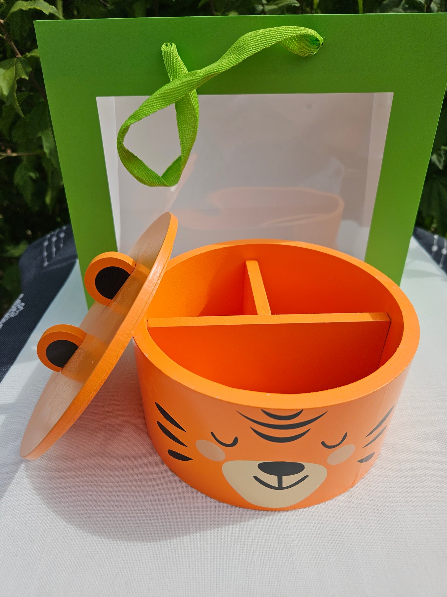 ➔ Set regalo Animaletti – Tazza in Porcellana e Scatola in Legno Colorata