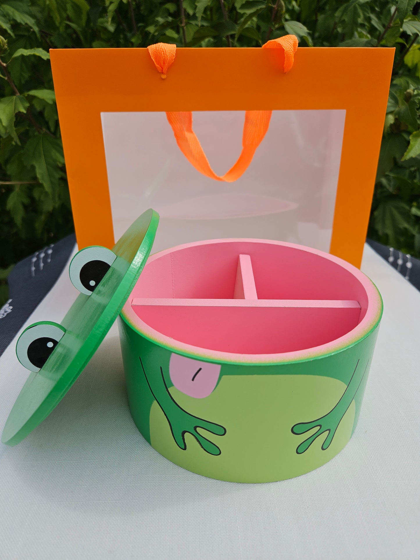 ➔ Set regalo Animaletti – Tazza in Porcellana e Scatola in Legno Colorata