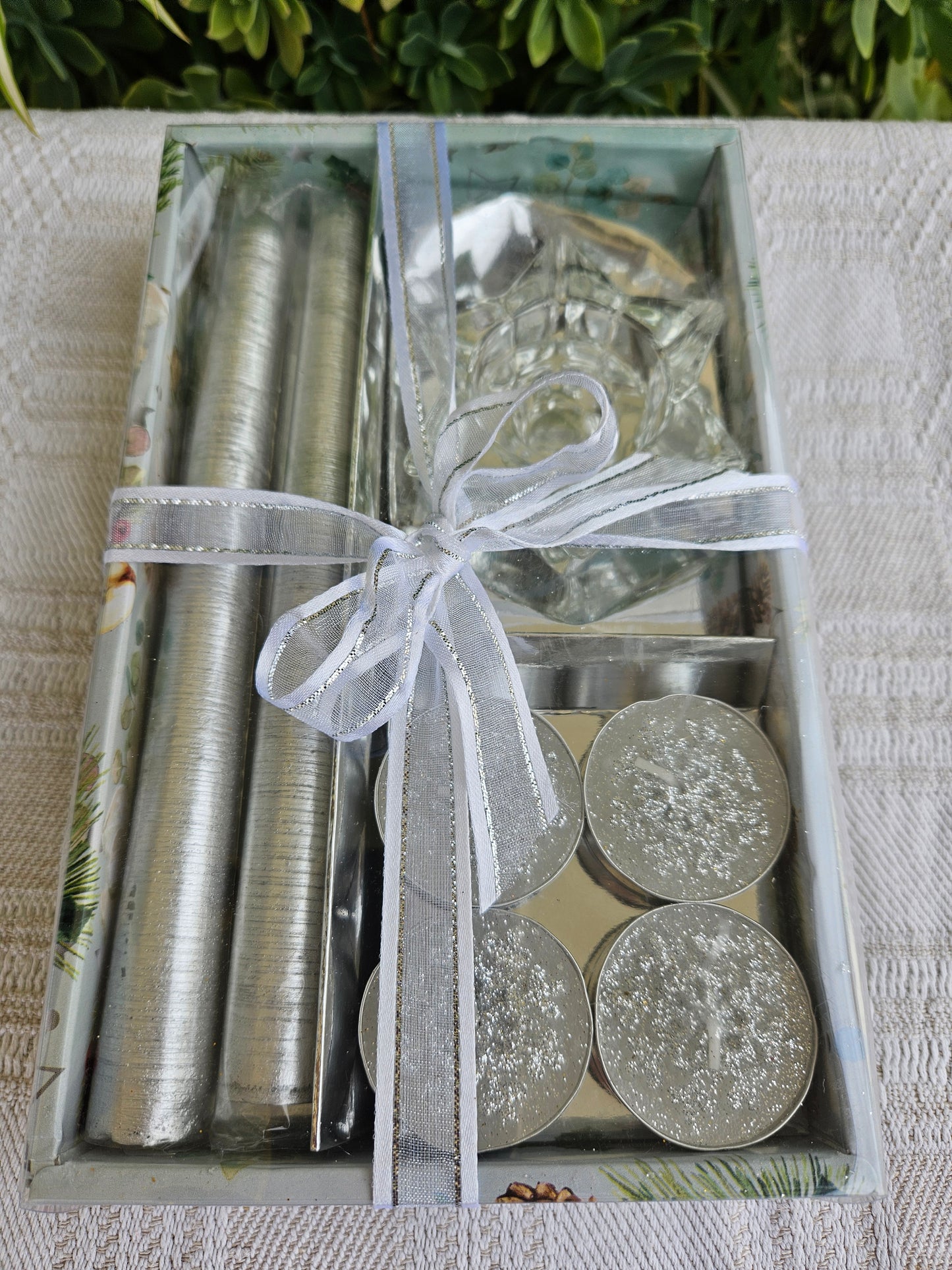 ➔ Conf. regalo con 4 tealight + 2 candele e portacandela vetro
