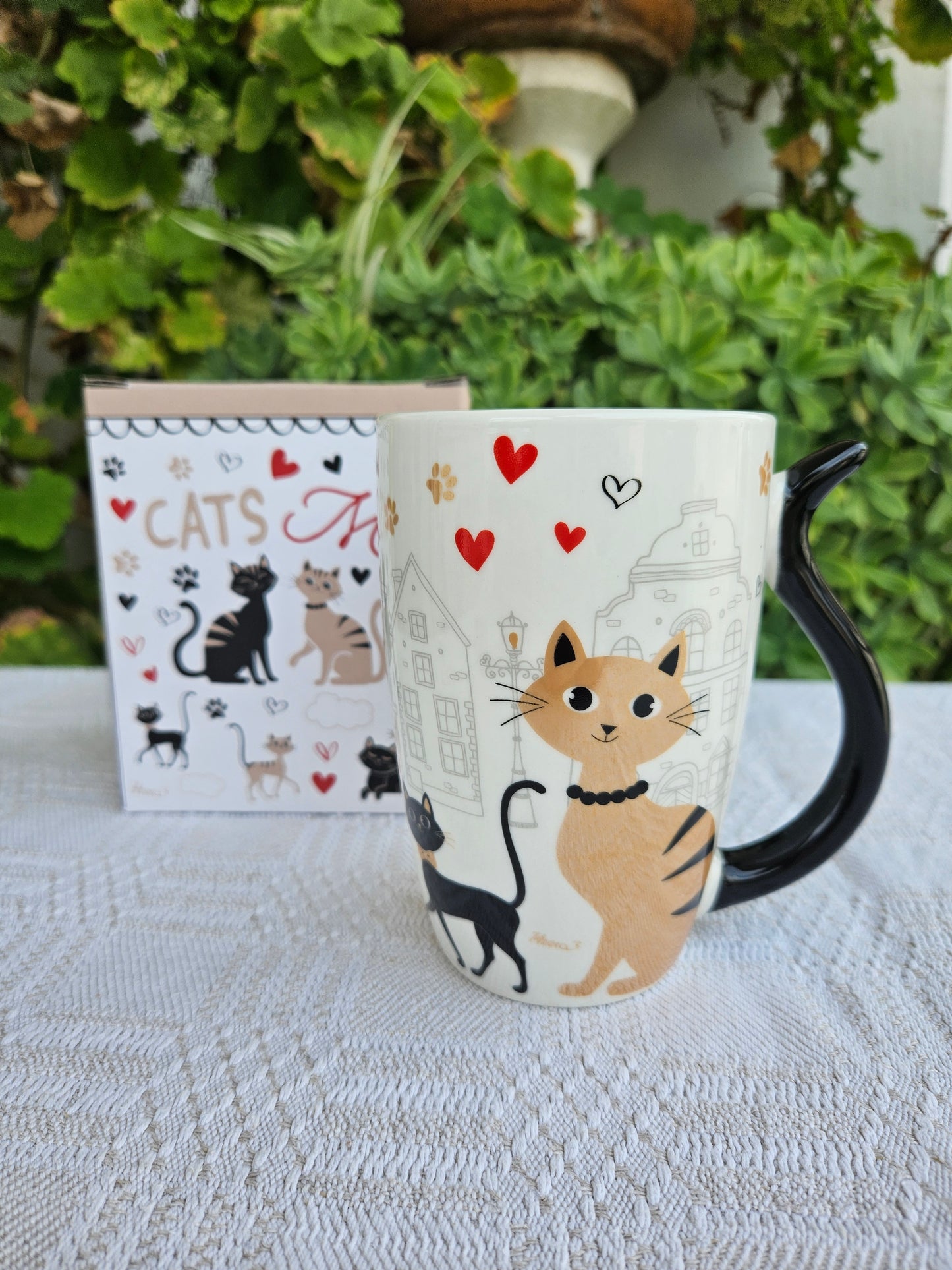 ➔ Tazza in porcellana 350 ml con manico a codina di gatto