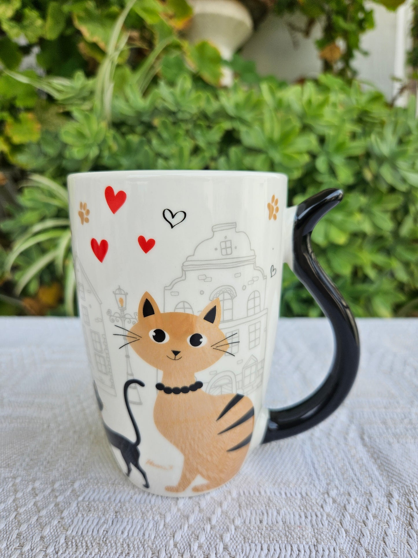 ➔ Tazza in porcellana 350 ml con manico a codina di gatto