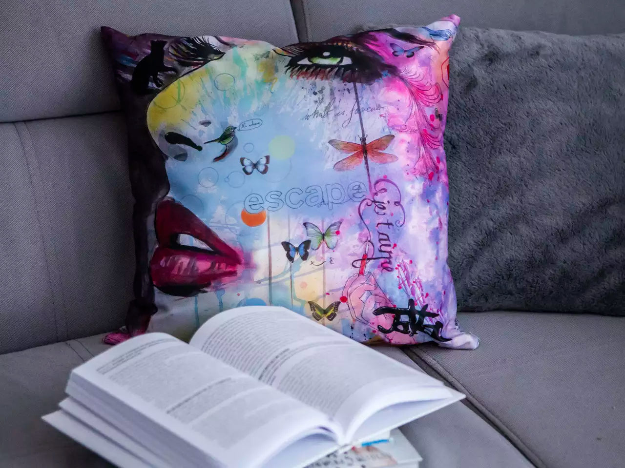 ➔ Pillow with upholstery - Loui Jover - Carmani