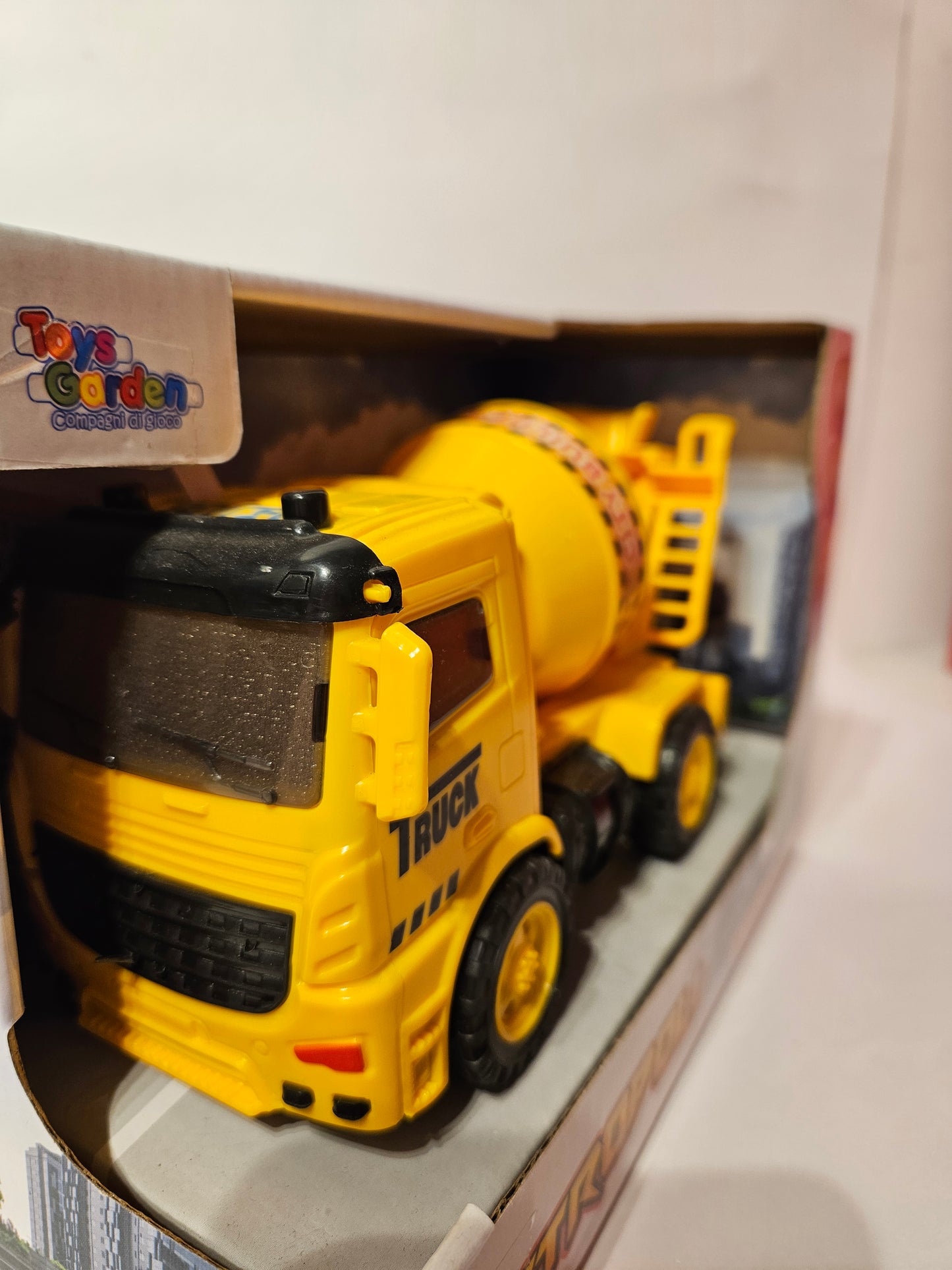 ➔ Giocattolo Camion Avventure in città - Toys Garden