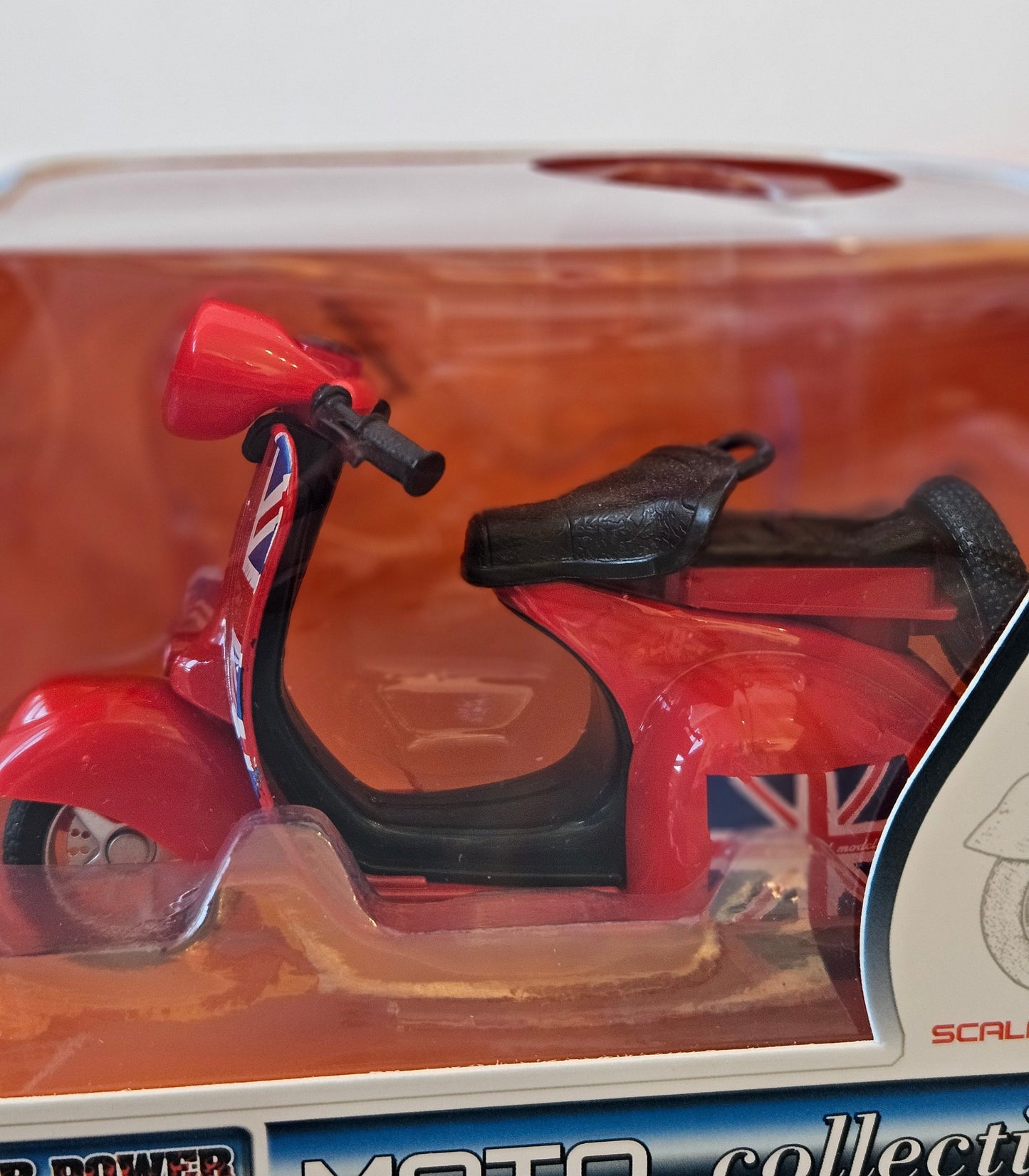 ➔ Giocattolo Moto Collection - Vespa Rossa